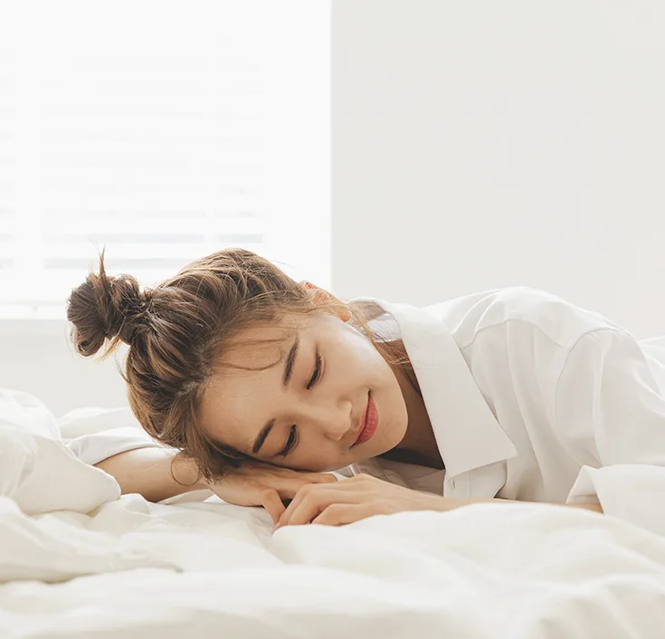 외음부 피부 톤 변화로 고민하는 여성